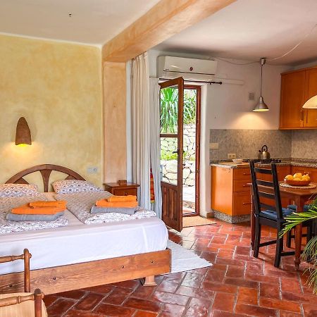 Tropical Studio Orgiva Luaran gambar
