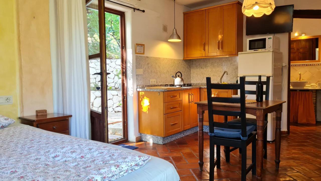 Tropical Studio Orgiva Luaran gambar