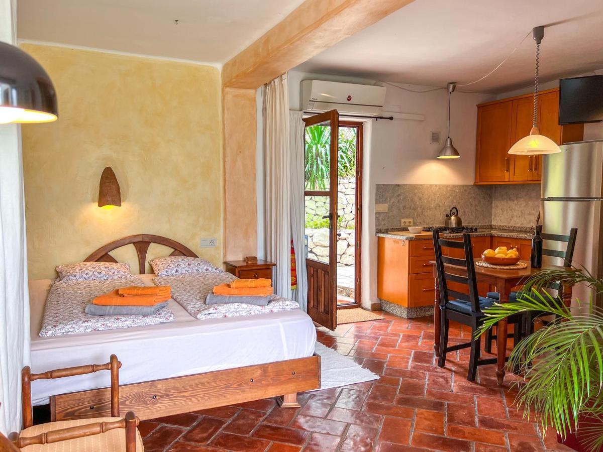 Tropical Studio Orgiva Luaran gambar